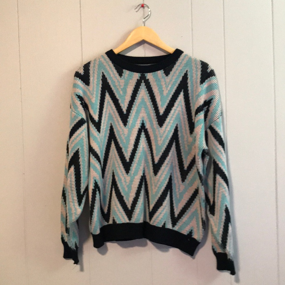 Vintage Zig-Zag Design Sweater